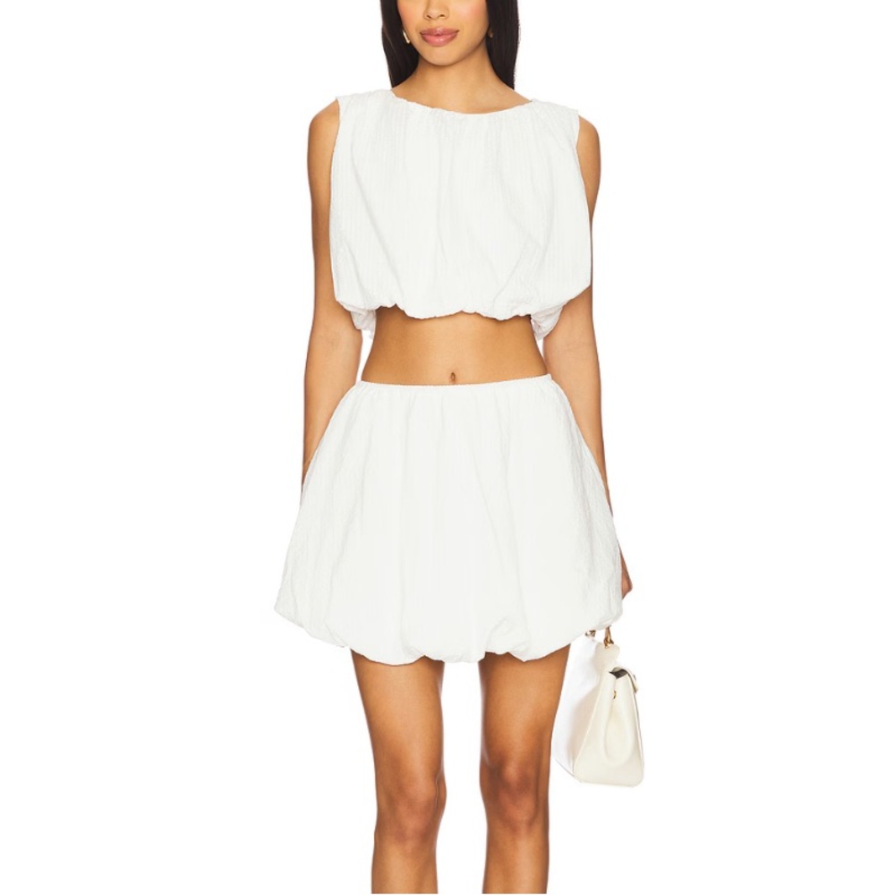 Mink Pink NWT Bubble Set, size XS, white. Skirt and top!